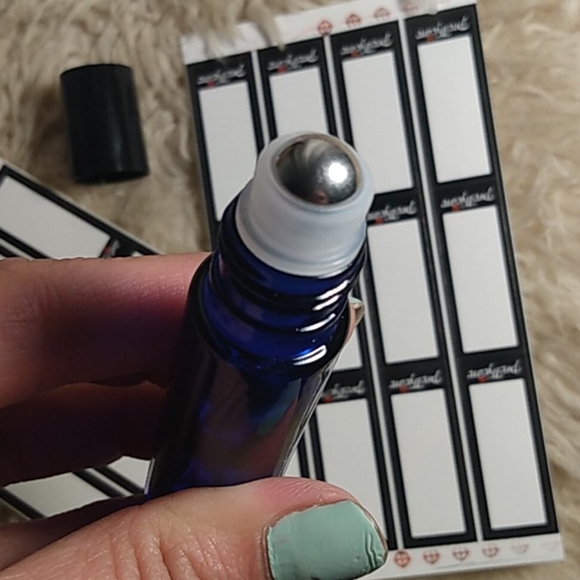 Essential oil Roller Bottles - Picture 5 of 8